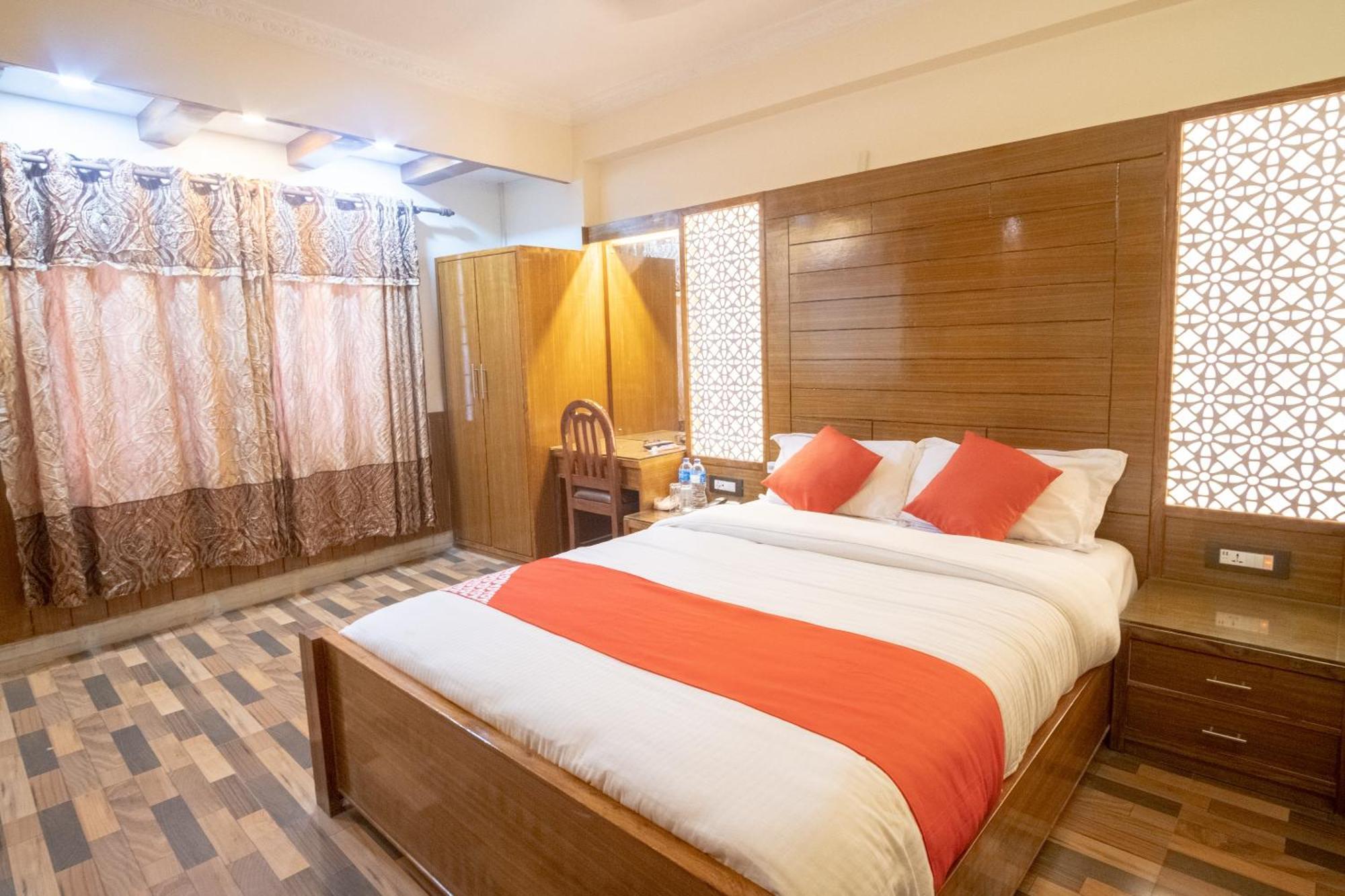 Oyo 304 Hotel Manama Balaju Eksteriør billede