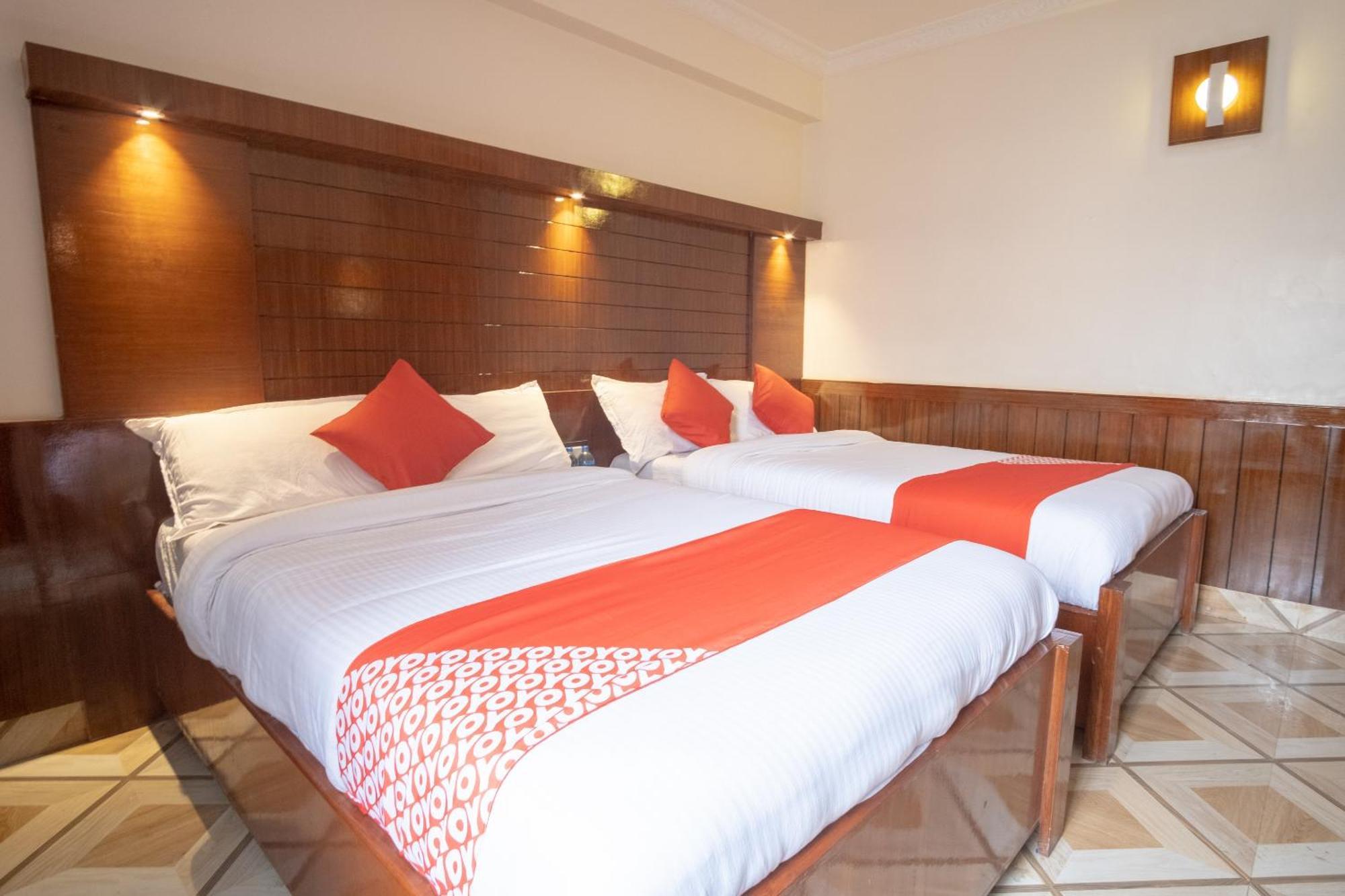 Oyo 304 Hotel Manama Balaju Eksteriør billede